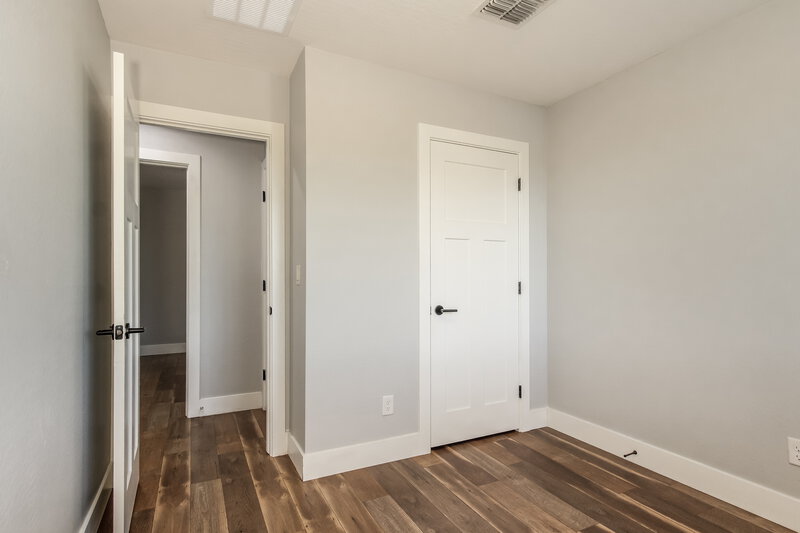 1,850/Mo, 3862 W Tamarisk Ave Phoenix, AZ 85041 Bedroom View 3