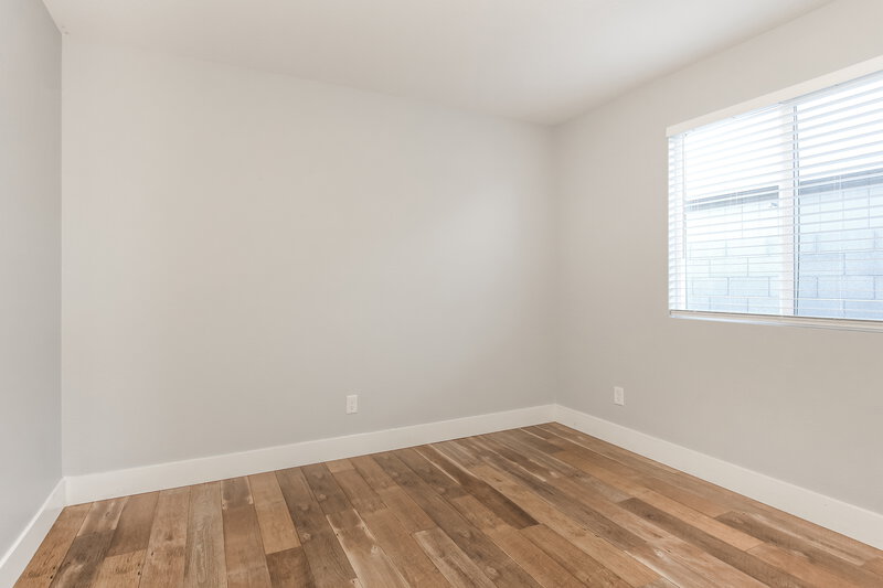 1,850/Mo, 3862 W Tamarisk Ave Phoenix, AZ 85041 Bedroom View 4