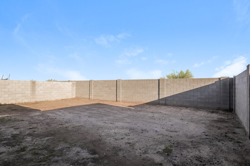 1,850/Mo, 3862 W Tamarisk Ave Phoenix, AZ 85041 Rear View