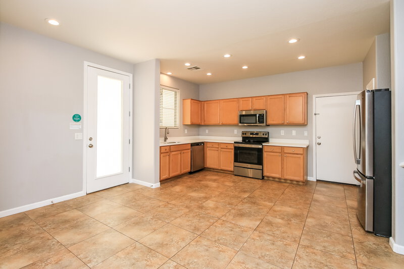 1,890/Mo, 451 S Hawes Rd Unit 71 Mesa, AZ 85208 Kitchen View