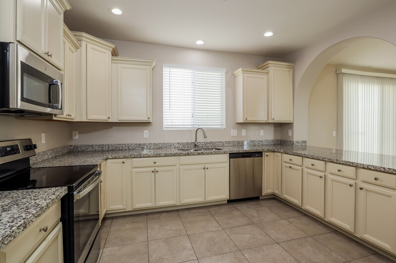 2,170/Mo, 28903 N 124th Dr Peoria, AZ 85383 Kitchen View 2