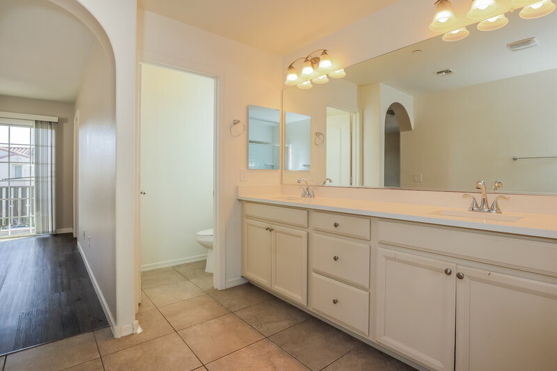 2,170/Mo, 28903 N 124th Dr Peoria, AZ 85383 Main Bathroom View 2