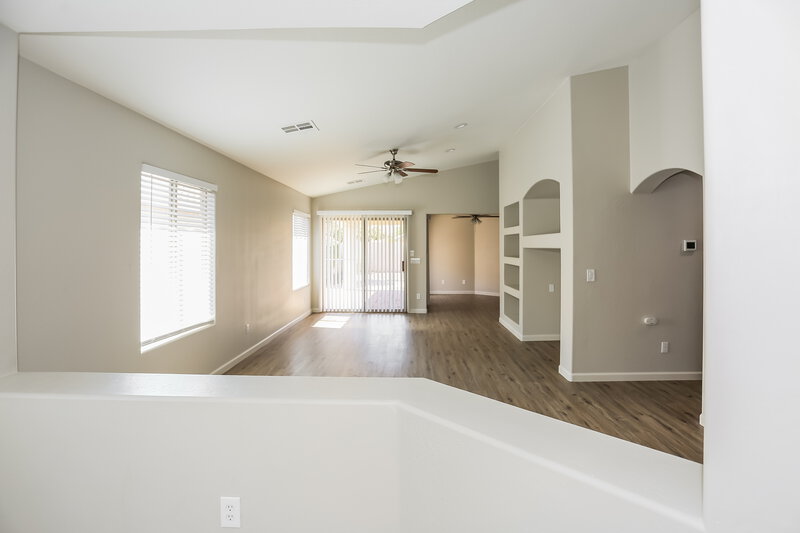 2,050/Mo, 7223 W Winslow Ave Phoenix, AZ 85043 Living Room View 2