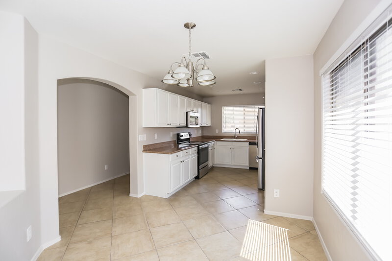 2,050/Mo, 7223 W Winslow Ave Phoenix, AZ 85043 Kitchen View