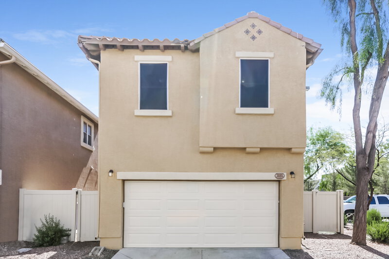 3,220/Mo, 3885 S Posse Trail Gilbert, AZ 85297 Rear View