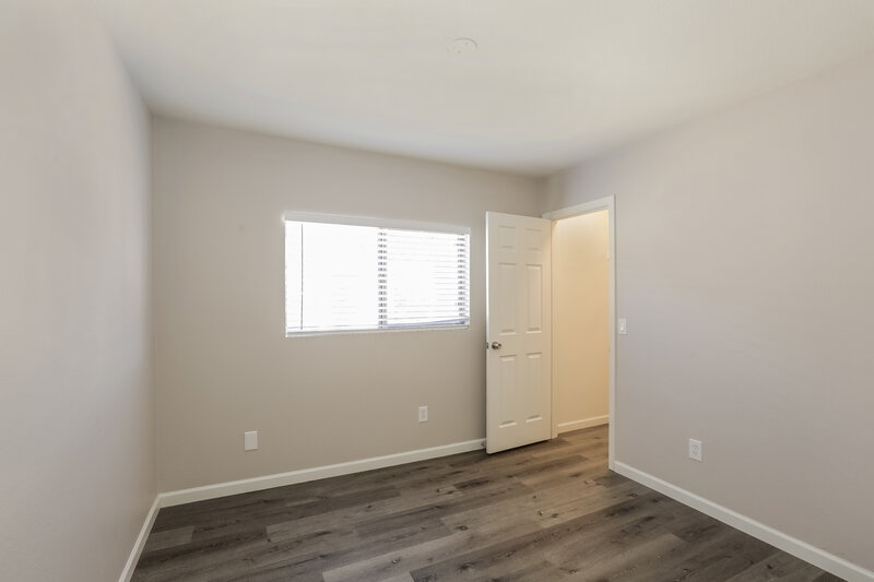 2,115/Mo, 11818 W Larkspur Dr El Mirage, AZ 85335 Bedroom View