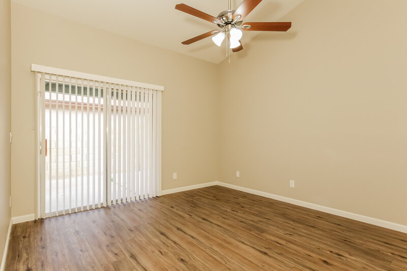 1,860/Mo, 11942 N 73rd Ave Peoria, AZ 85345 Main Bedroom View