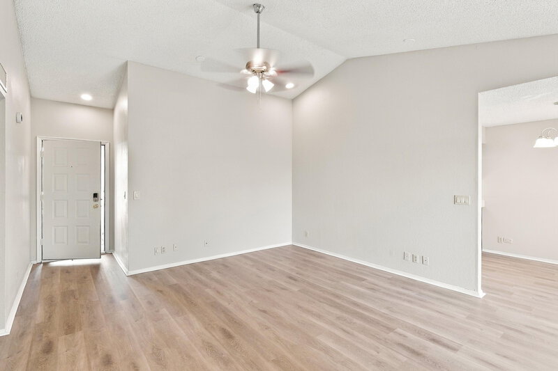 1,905/Mo, 8602 W Ruth Ave Peoria, AZ 85345 Living Room View 2