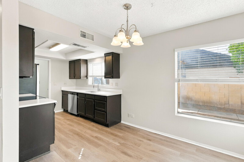 1,905/Mo, 8602 W Ruth Ave Peoria, AZ 85345 Kitchen View 4
