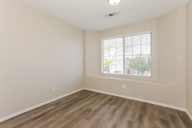2,175/Mo, 633 S Balboa Mesa, AZ 85206 Bedroom View