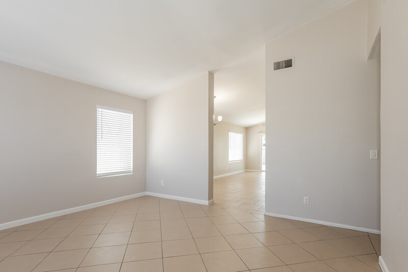 2,305/Mo, 5033 E Covina St Mesa, AZ 85205 Living Room View