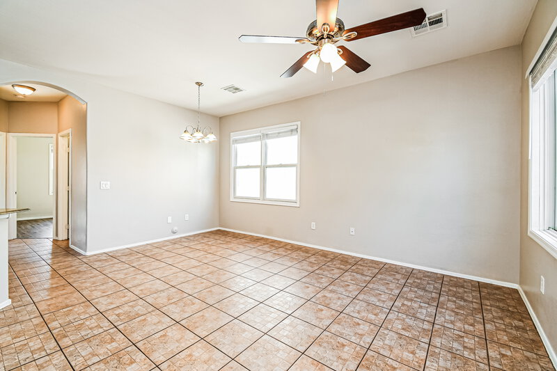2,135/Mo, 1296 S Owl Dr Gilbert, AZ 85296 Living Room View