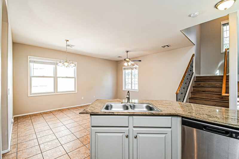 2,135/Mo, 1296 S Owl Dr Gilbert, AZ 85296 Kitchen View