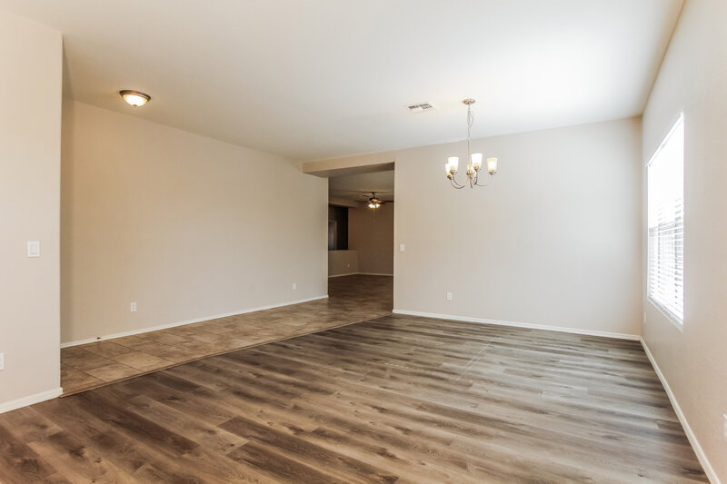 2,515/Mo, 3134 W Cavedale Dr Phoenix, AZ 85083 Living Room View
