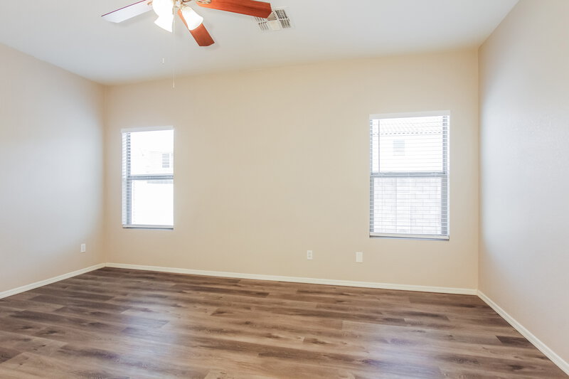 2,515/Mo, 3134 W Cavedale Dr Phoenix, AZ 85083 Main Bedroom View