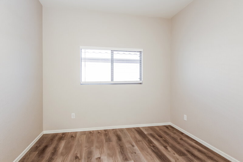 2,515/Mo, 3134 W Cavedale Dr Phoenix, AZ 85083 Bedroom View 3