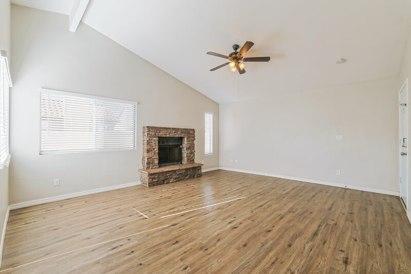 2,295/Mo, 2243 E Forge Ave Mesa, AZ 85204 Living Room View 3
