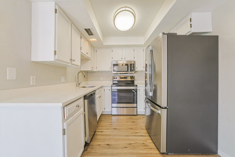 2,295/Mo, 2243 E Forge Ave Mesa, AZ 85204 Kitchen View 2