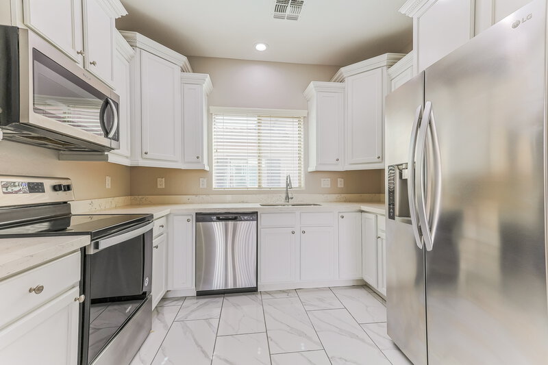 2,360/Mo, 4672 E Laurel Ave Gilbert, AZ 85234 Kitchen View