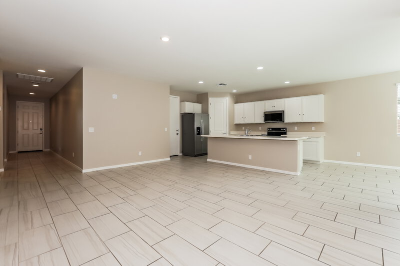 2,320/Mo, 9259 E Static Ave Mesa, AZ 85212 Living Room View 3