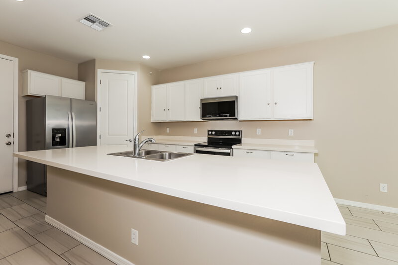 2,320/Mo, 9259 E Static Ave Mesa, AZ 85212 Kitchen View