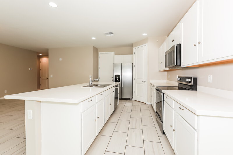 2,320/Mo, 9259 E Static Ave Mesa, AZ 85212 Kitchen View 2