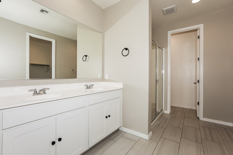 2,320/Mo, 9259 E Static Ave Mesa, AZ 85212 Main Bathroom View 2