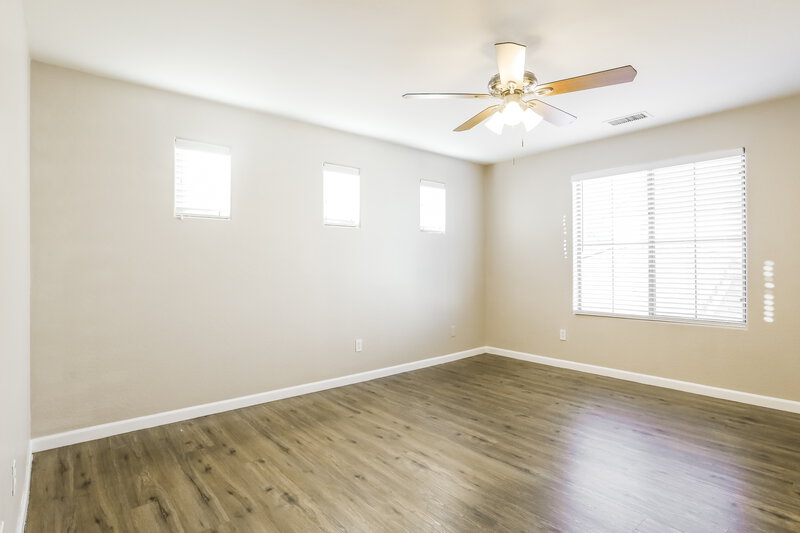 1,950/Mo, 8411 W Lewis Ave, Unit #137 Phoenix, AZ 85037 Main Bedroom View 2