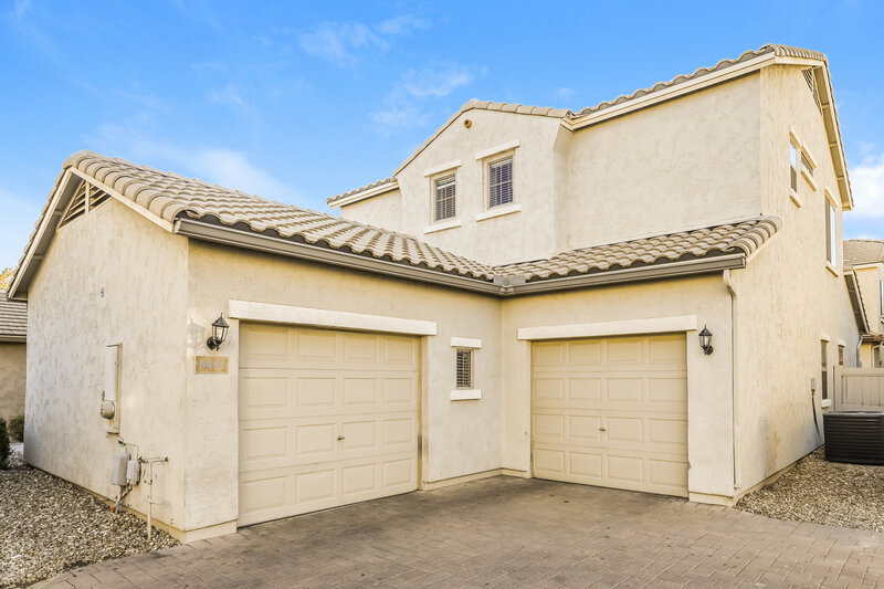 1,950/Mo, 8411 W Lewis Ave, Unit #137 Phoenix, AZ 85037 Rear View