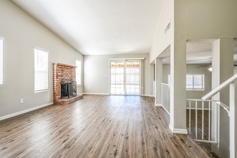 2,115/Mo, 4725 W Wescott Dr Glendale, AZ 85308 Living Room View