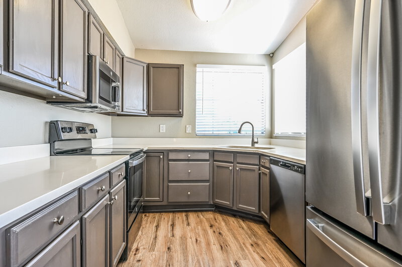 2,115/Mo, 4725 W Wescott Dr Glendale, AZ 85308 Kitchen View