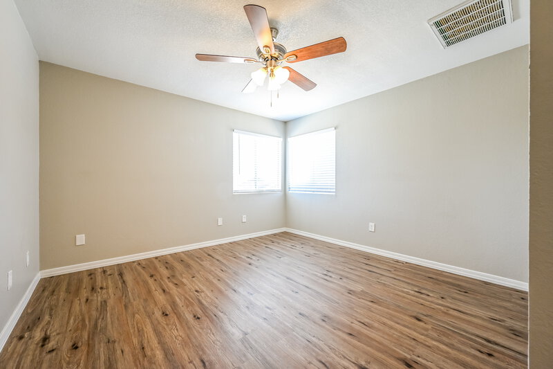2,115/Mo, 4725 W Wescott Dr Glendale, AZ 85308 Main Bedroom View 2