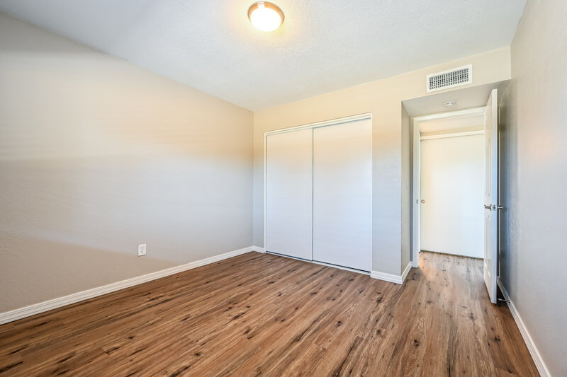 2,115/Mo, 4725 W Wescott Dr Glendale, AZ 85308 Bedroom View