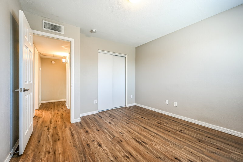 2,115/Mo, 4725 W Wescott Dr Glendale, AZ 85308 Bedroom View 2