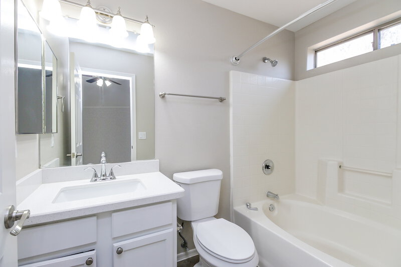 2,020/Mo, 10543 E Cicero St Mesa, AZ 85207 Main Bathroom View