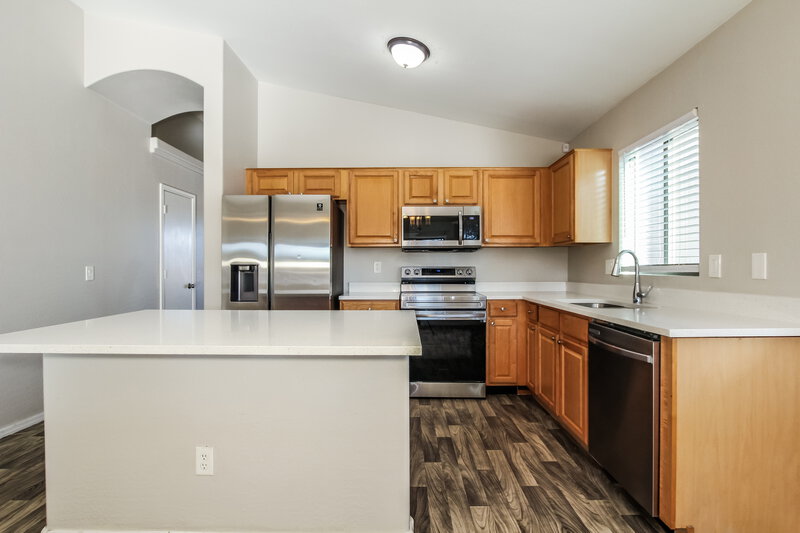 1,790/Mo, 12417 W Mandalay Ln El Mirage, AZ 85335 Kitchen View