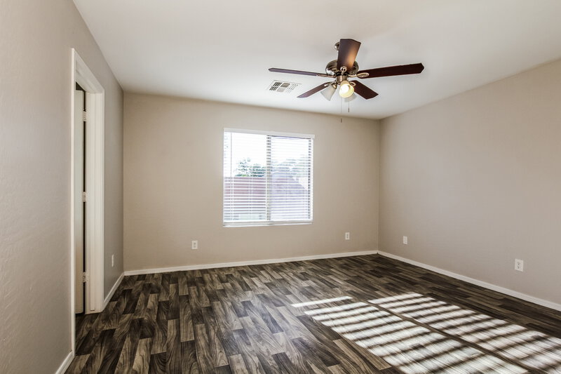 1,790/Mo, 12417 W Mandalay Ln El Mirage, AZ 85335 Main Bedroom View