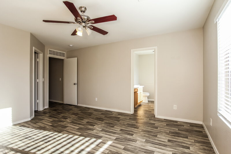 1,790/Mo, 12417 W Mandalay Ln El Mirage, AZ 85335 Main Bedroom View 2