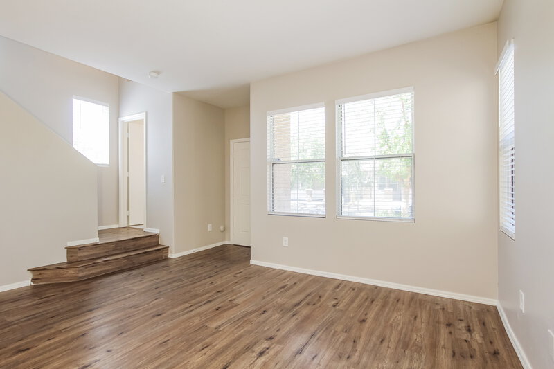 2,200/Mo, 3929 W Irwin Ave Phoenix, AZ 85041 Living Room View