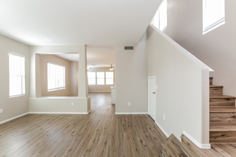 2,245/Mo, 3929 W Irwin Ave Phoenix, AZ 85041 Living Room View 2