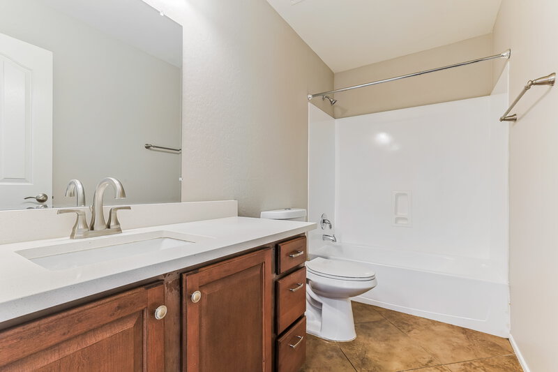 2,950/Mo, 2606 E Bart St Gilbert, AZ 85295 Bathroom View