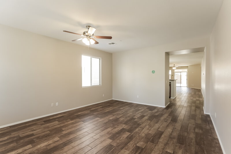 3,160/Mo, 6913 W Maldonado Rd Laveen, AZ 85339 Family Room View 2