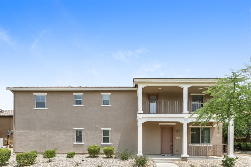 2,100/Mo, 6821 S 7th Ln Phoenix, AZ 85041 External View