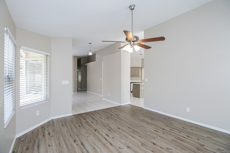 3,170/Mo, 4725 E Brown Rd, #15 Mesa, AZ 85205 Living Room View 2
