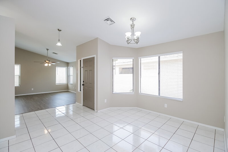 3,170/Mo, 4725 E Brown Rd, #15 Mesa, AZ 85205 Living Room View 3