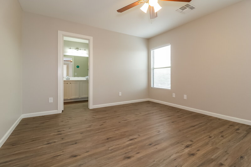 2,095/Mo, 12329 W Windrose Dr El Mirage, AZ 85335 Main Bedroom View 2