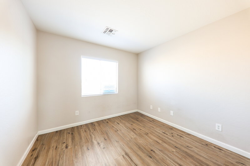 1,835/Mo, 12329 W Windrose Dr El Mirage, AZ 85335 Bedroom View