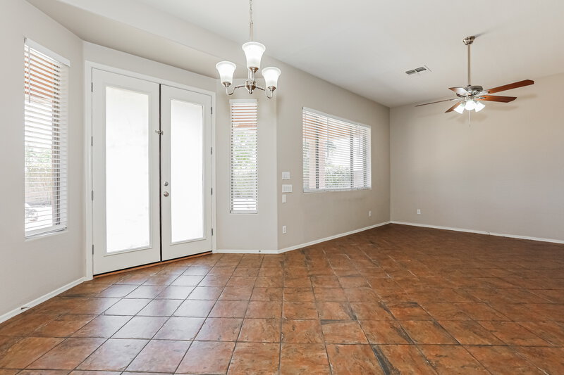 3,145/Mo, 4091 E Carriage Way Gilbert, AZ 85297 Breakfast Nook View