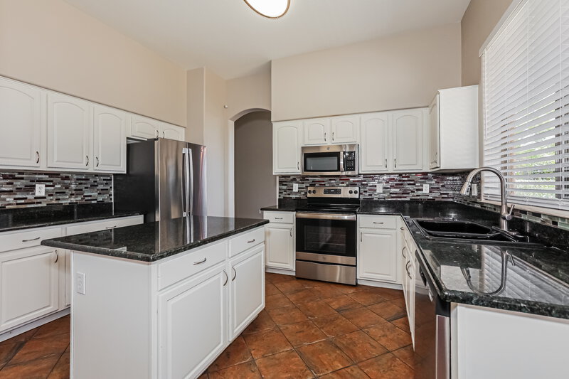 3,145/Mo, 4091 E Carriage Way Gilbert, AZ 85297 Kitchen View 2