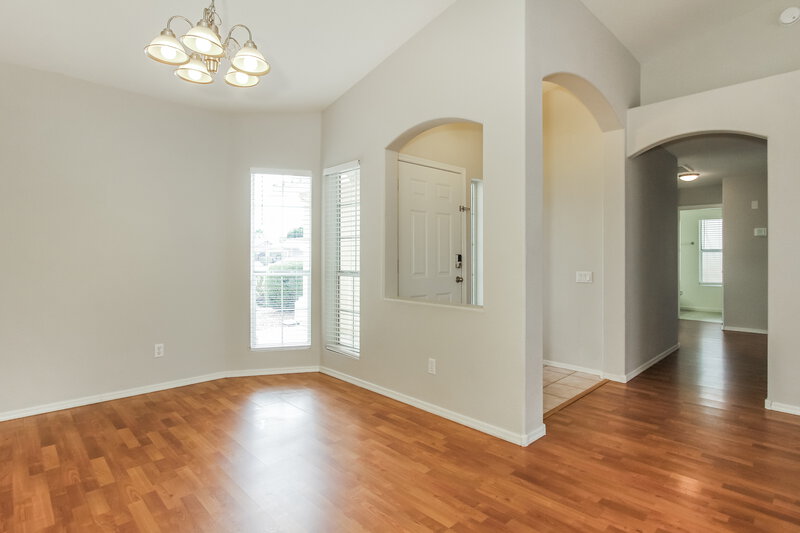 2,300/Mo, 6402 W Potter Dr Glendale, AZ 85308 Breakfast Nook View